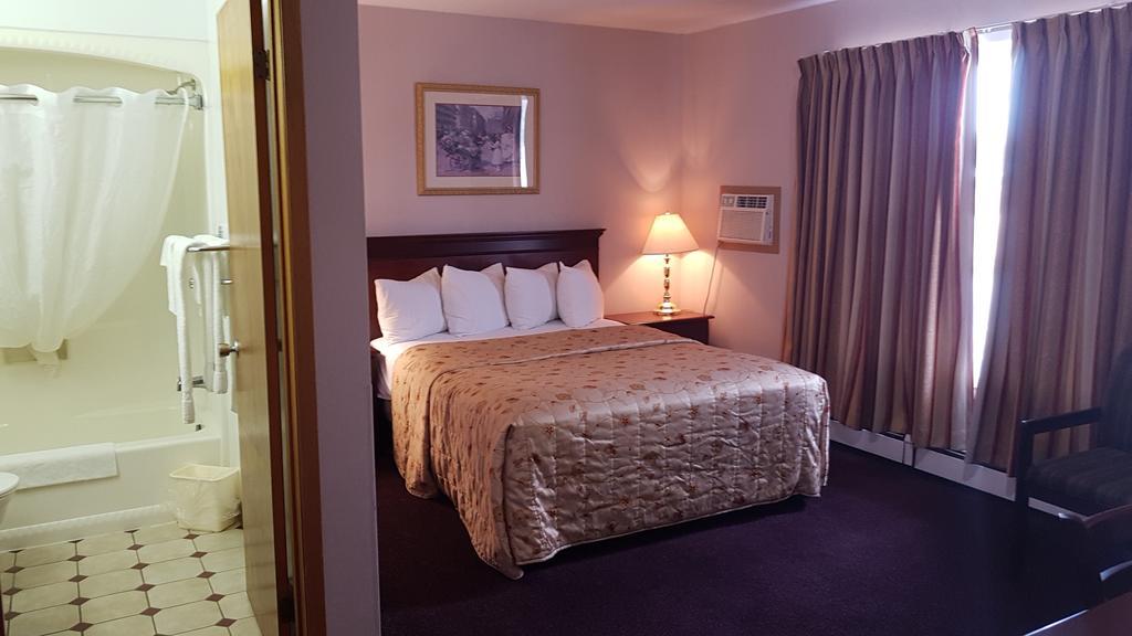 Queens Arms Inn シャーロットタウン エクステリア 写真