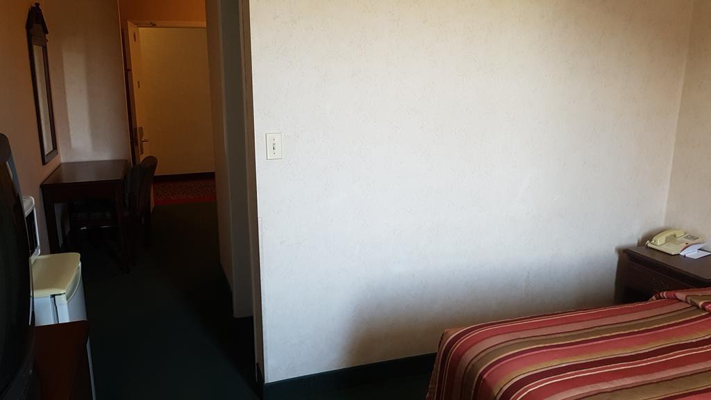 Queens Arms Inn シャーロットタウン エクステリア 写真