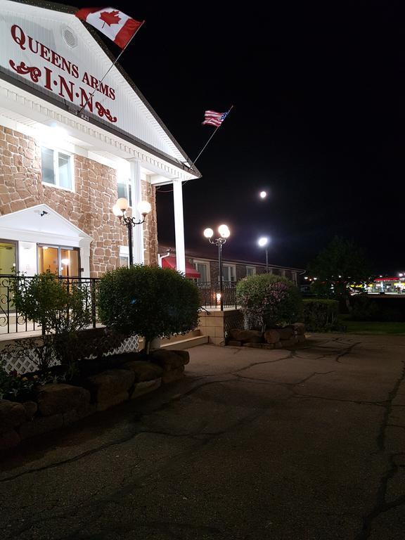 Queens Arms Inn シャーロットタウン エクステリア 写真
