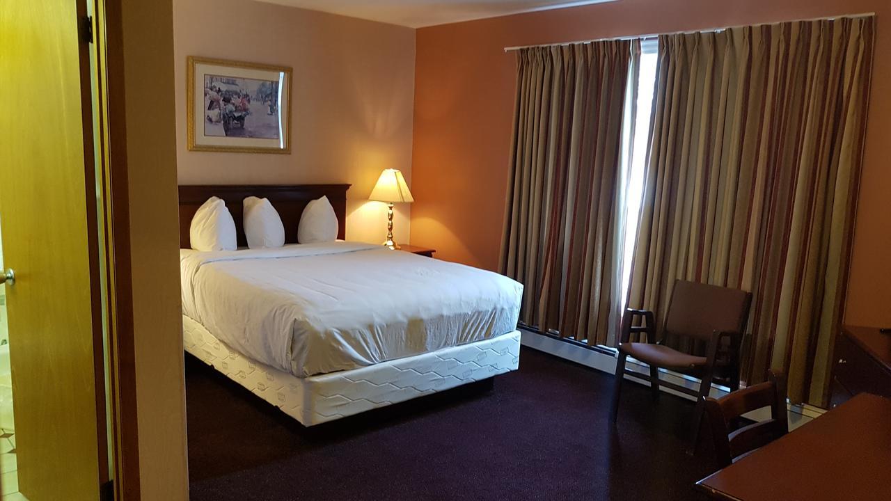 Queens Arms Inn シャーロットタウン エクステリア 写真